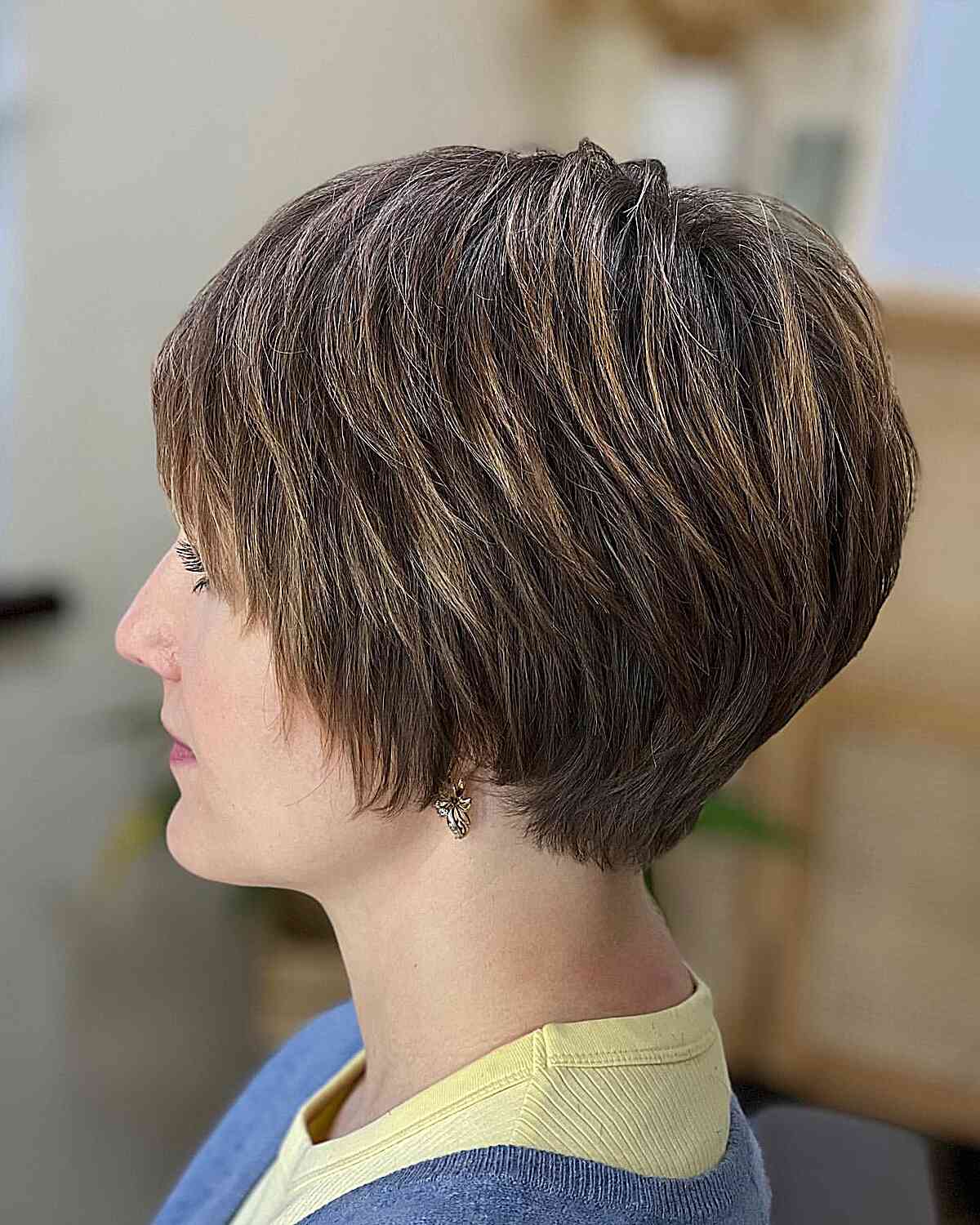 Ultra-Short Angled Hairstyle with Delicate Layers