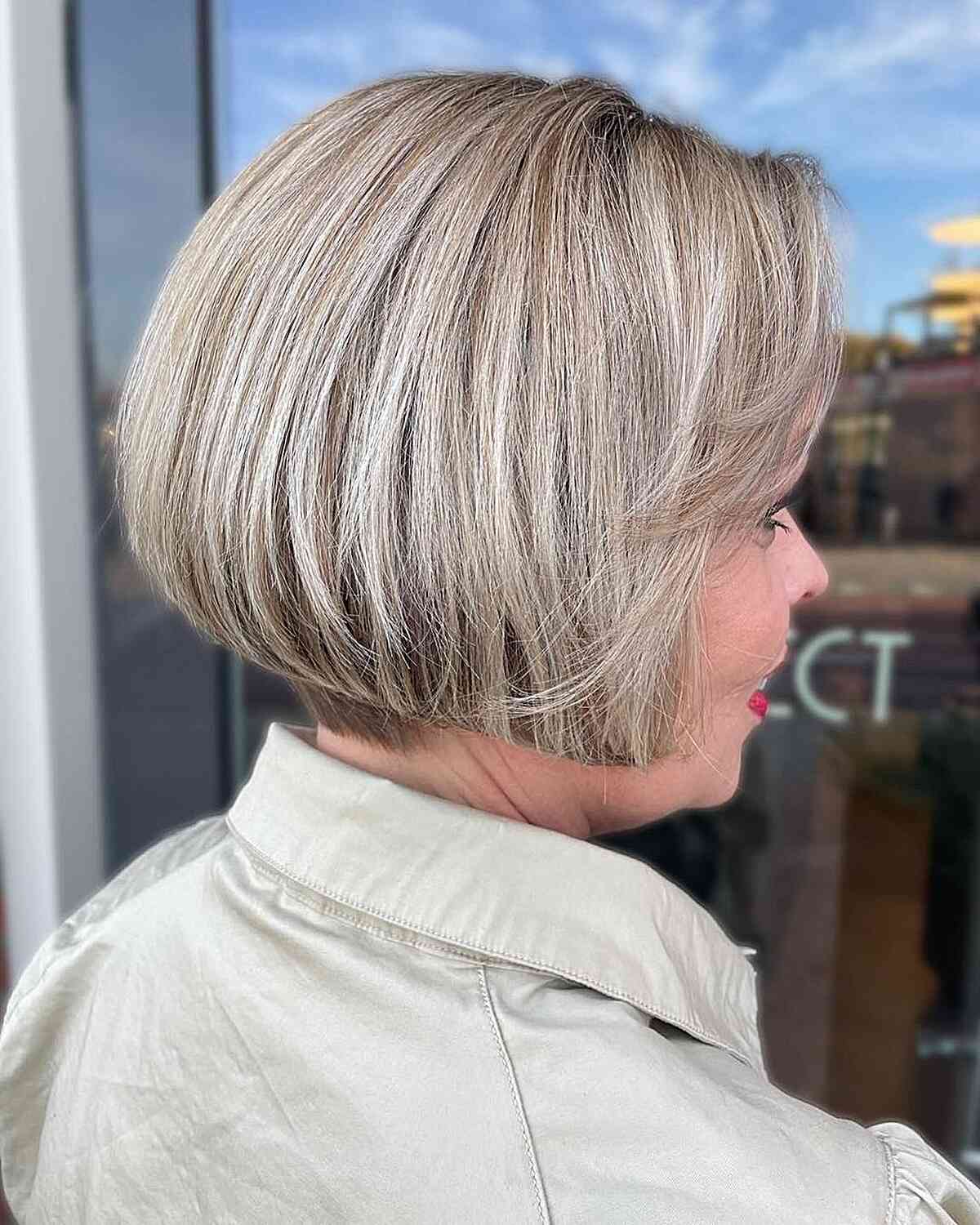 Timeless Bob with Highlights and Side-Swept Bangs