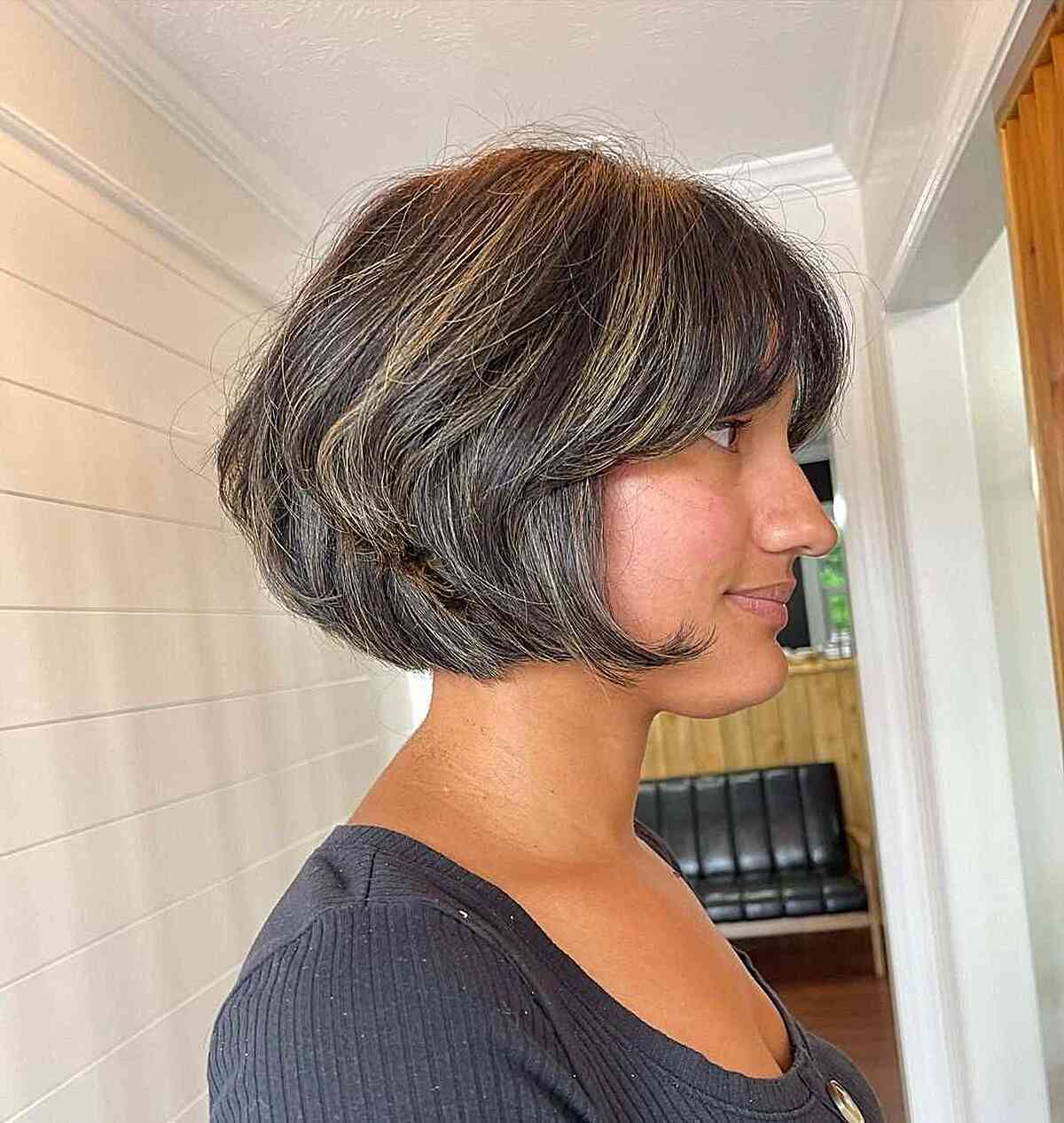 Layered Short Graduated Hairstyle