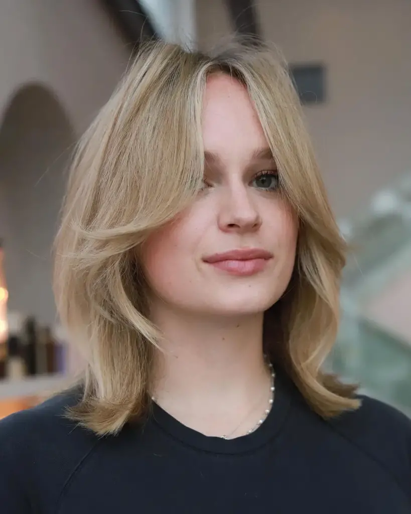  Volume-Boosting Face-Framing Lob Hairstyle